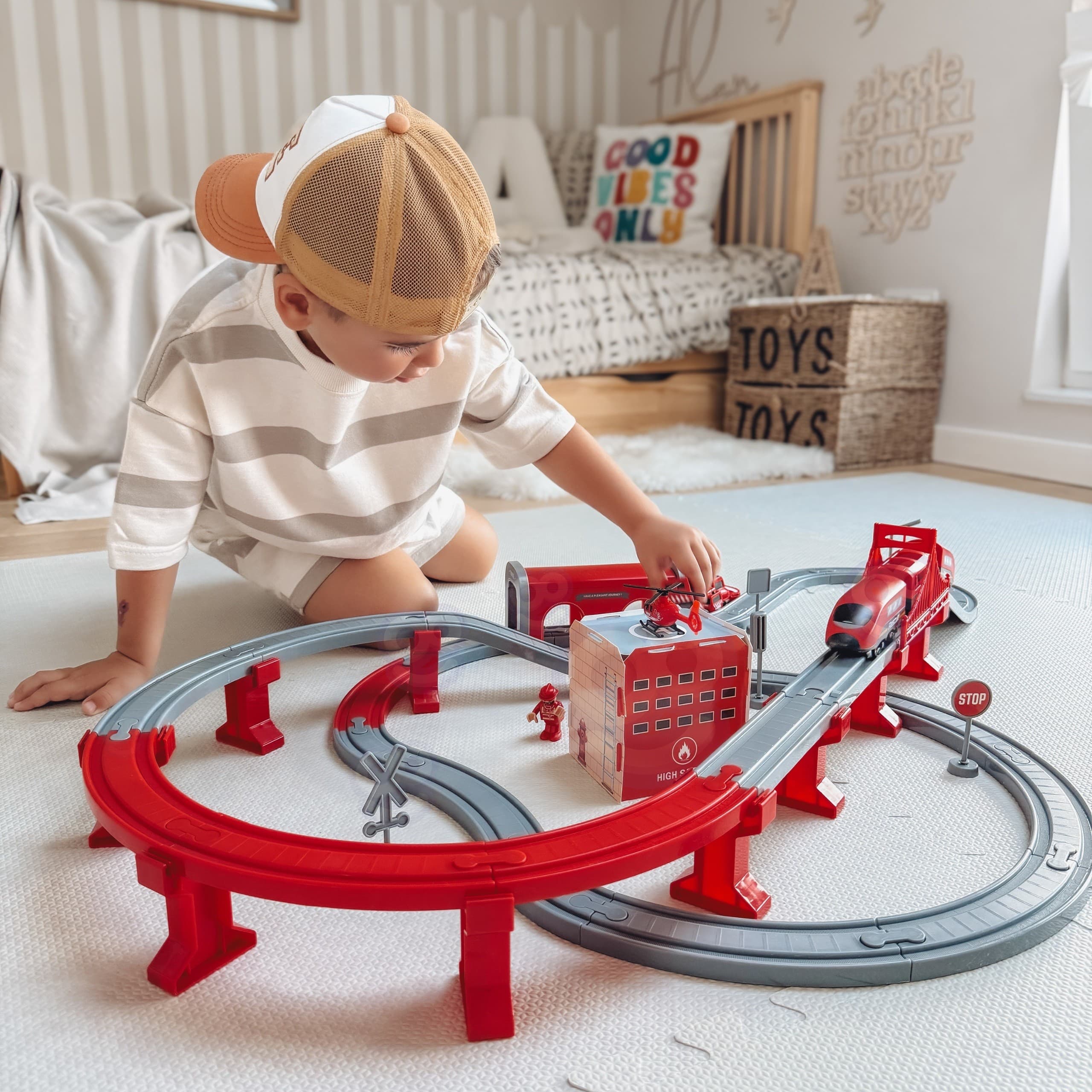 WOOPIE Kolejka Elektryczna Tor Samochodowy Straż Helikopter Auta 92 el.