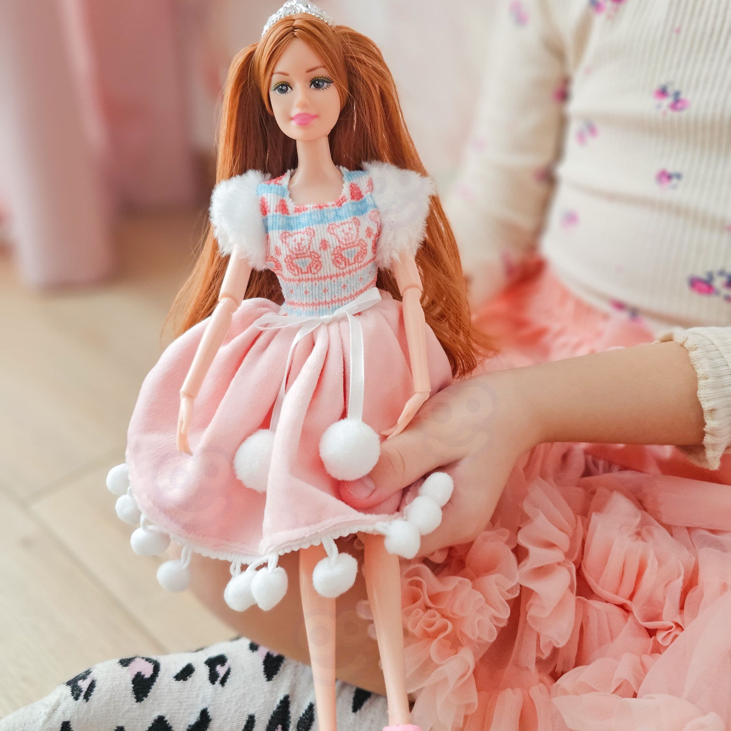 WOOPIE ROYAL Lalka Emi Świąteczna Księżniczka z Misiem